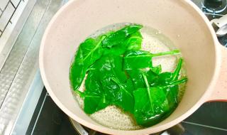 猪肝和菠菜哪个补铁好